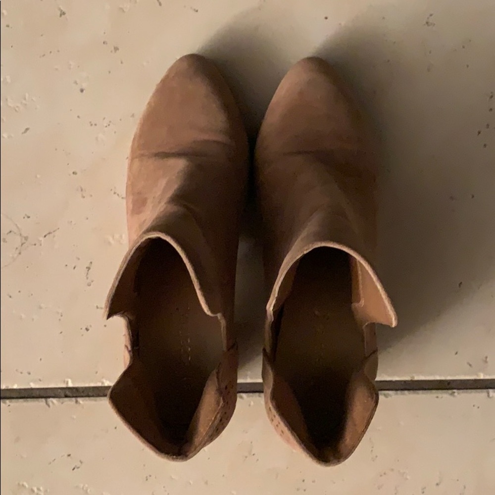 “Jenaya” faux suede cutout ankle boots - Picture 3 of 4